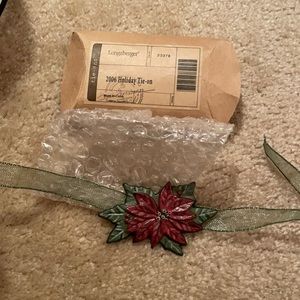 New Longaberger poinsettia Holiday tie on